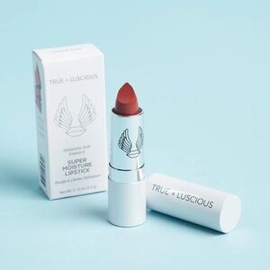 True + Luscious super moisture lipstick